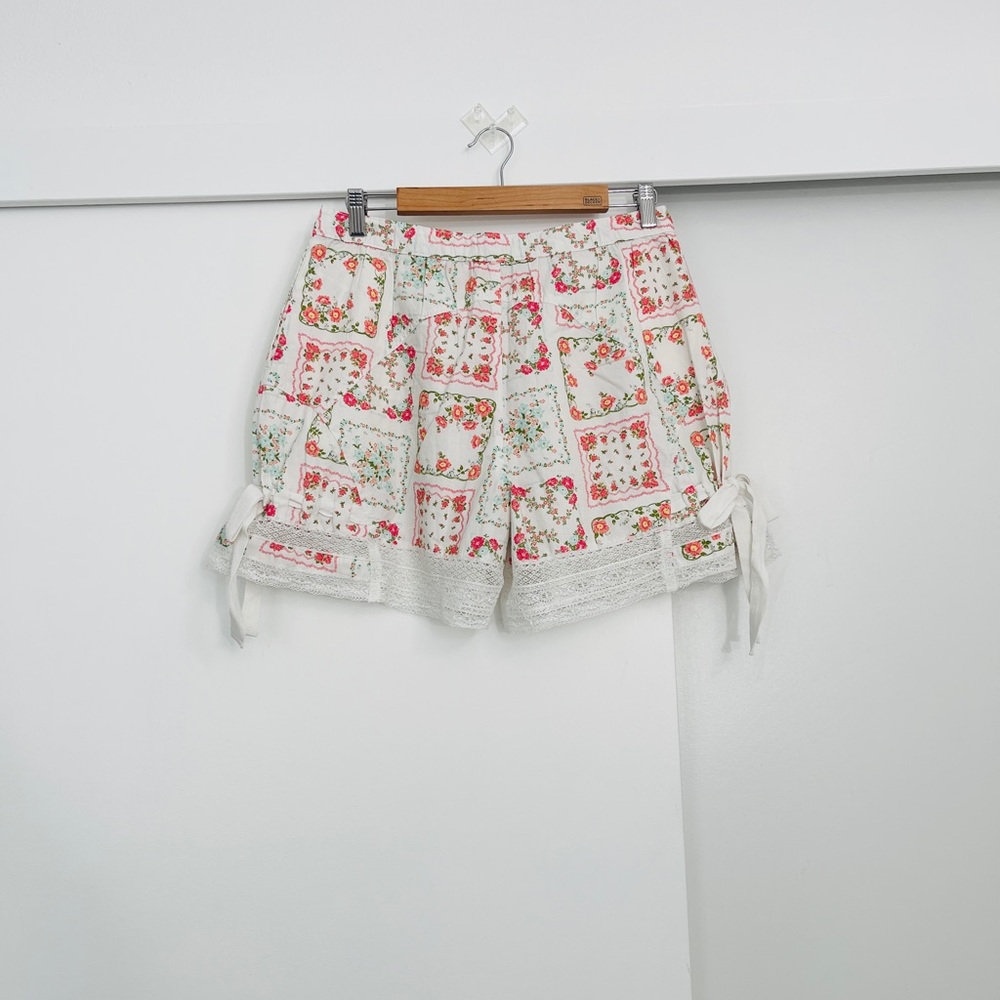 Free People White Lace Mixed-Print Shorts with Pink & Green Floral - Picture 3 of 10